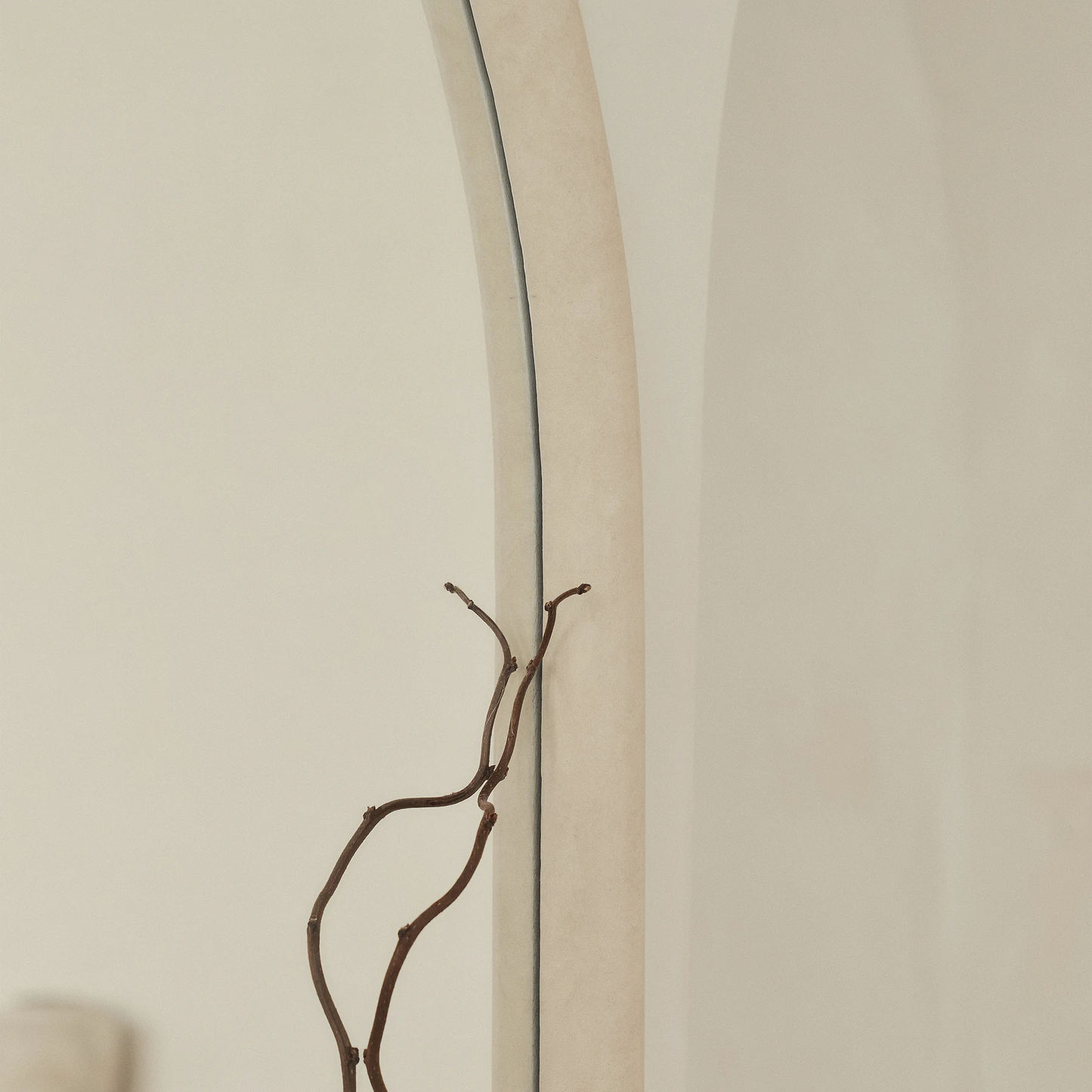 Espelho de corpo inteiro grande com moldura curva  – 190 x 100 cm (Liquidação)