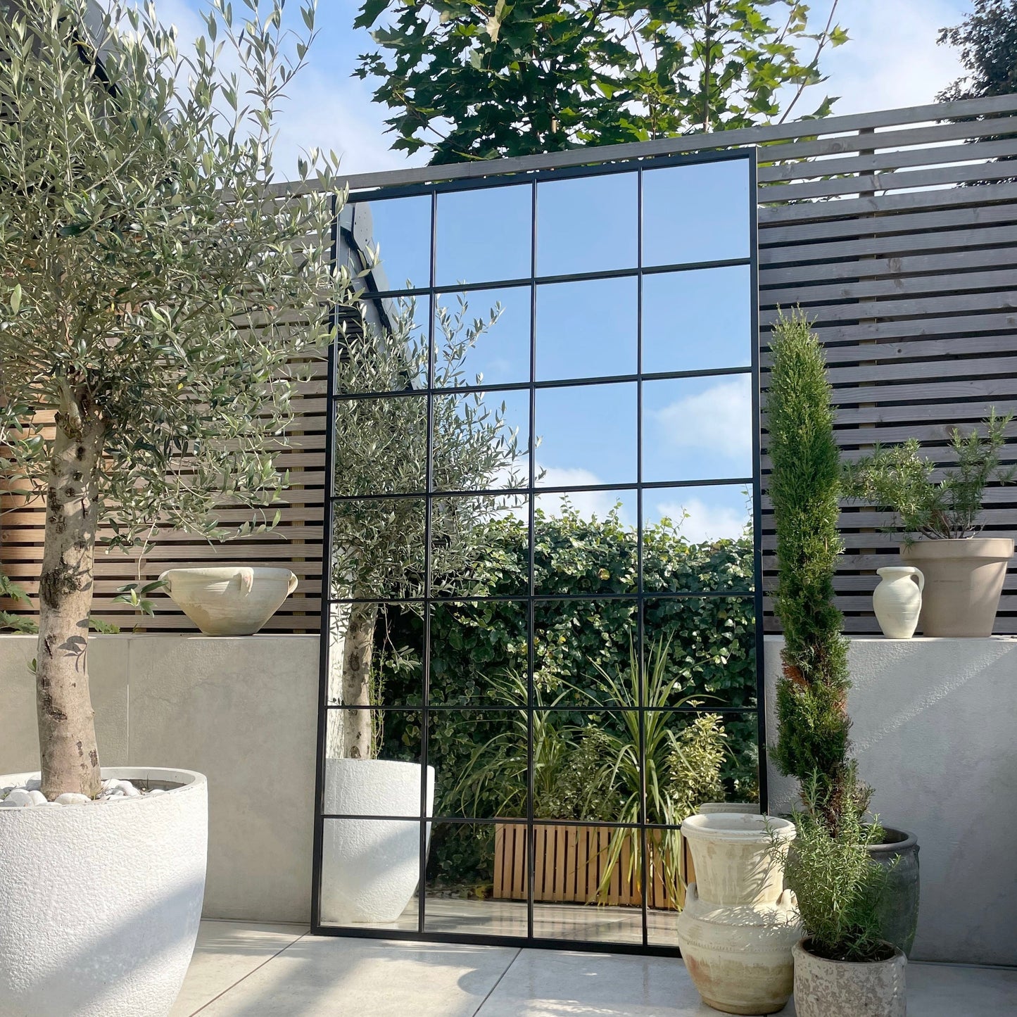 Haus Brooklyn – Extra Grande espelho de corpo inteiro aus metal preto (210 cm x 120 cm)