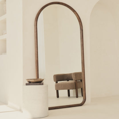 Haus Amora – Grande espelho de corpo inteiro mit geschwungener Holzrahmung (180 cm x 90 cm)**