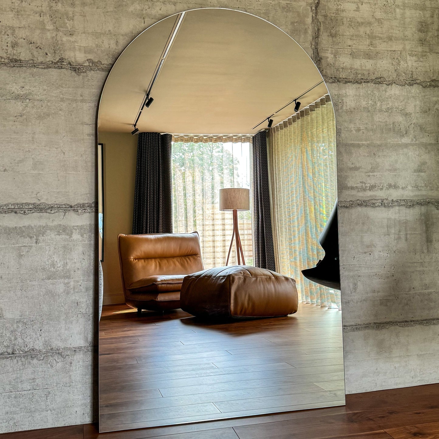 Haus Edge – Extra Grande, rahmenloses espelho de corpo inteiro mit design arqueado (179 cm x 110 cm)