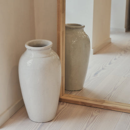 Haus Lilia – espelho de corpo inteiro mit gebogenem Rahmen aus hellem Holz (170 cm x 80 cm)