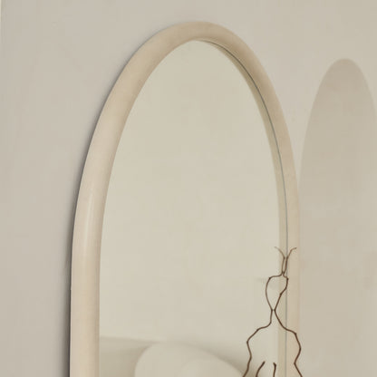 Haus Amora – Extra Grande, curvo espelho de corpo inteiro aus betão (190 cm x 100 cm)