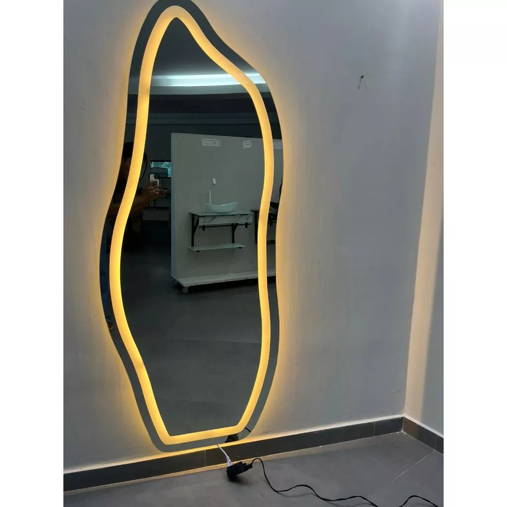 Haus Theo - Organischer espelho Flame E06 150x60cm 170x70cm com LED branco quente mate 3000k