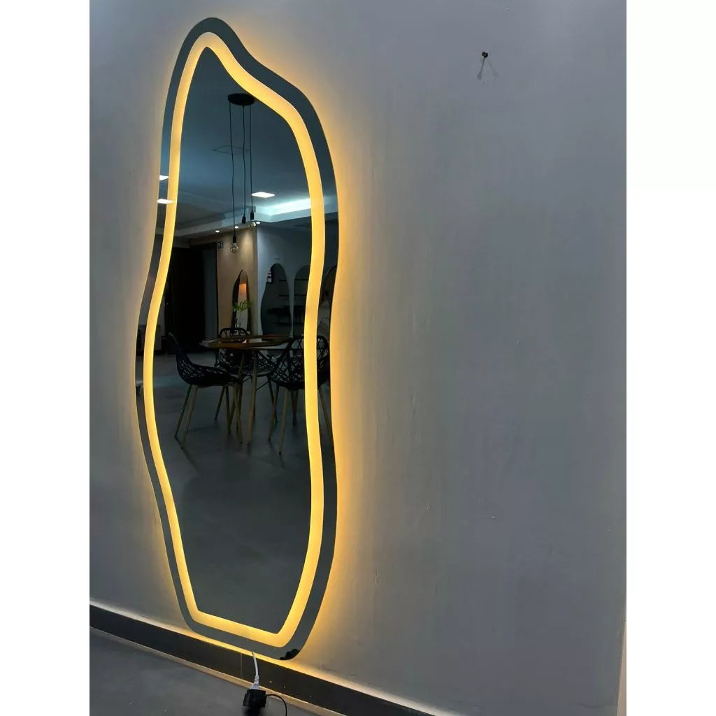 Haus Theo - Organischer espelho Flame E06 150x60cm 170x70cm com LED branco quente mate 3000k