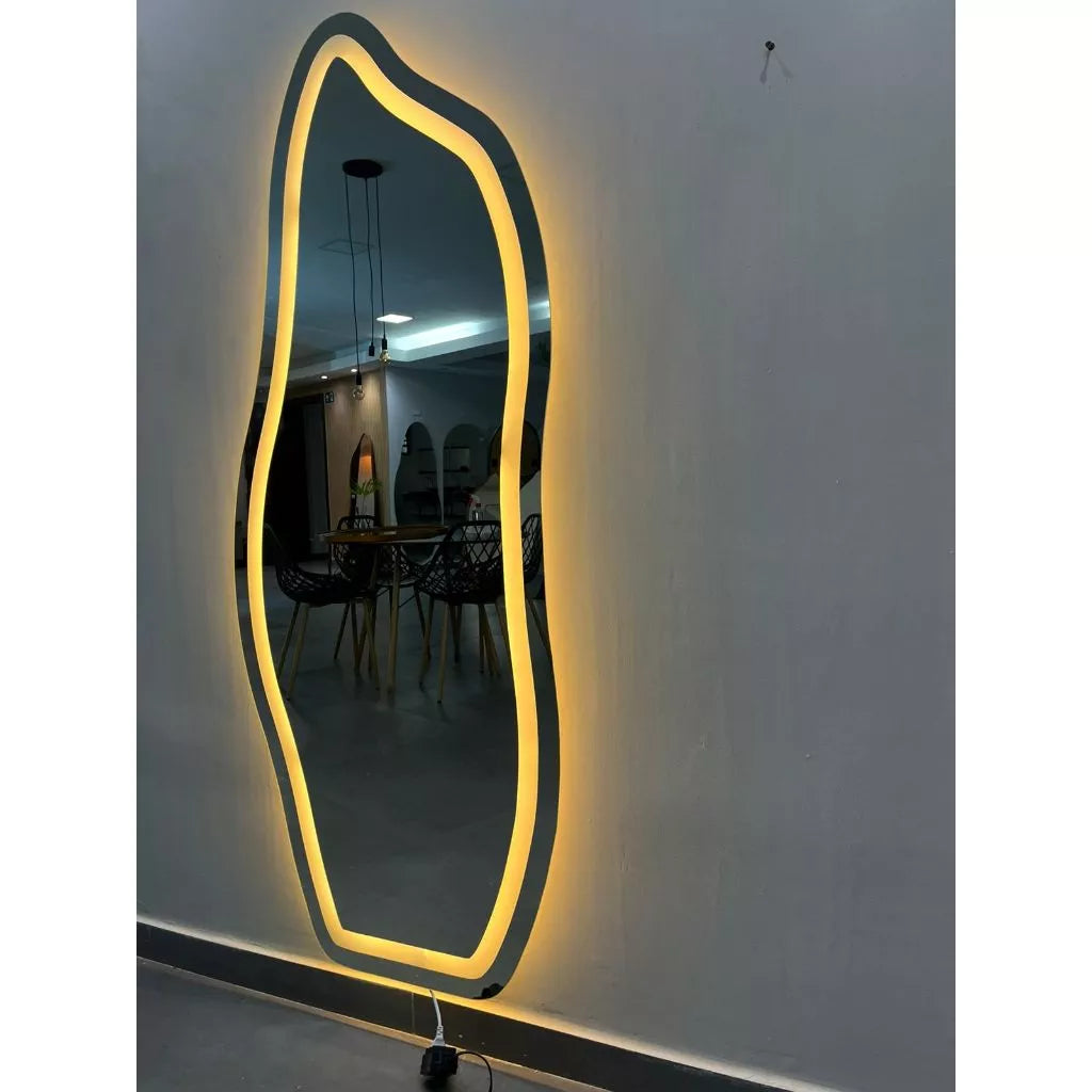 Haus Theo - Organischer espelho Flame E06 150x60cm 170x70cm com LED branco quente mate 3000k