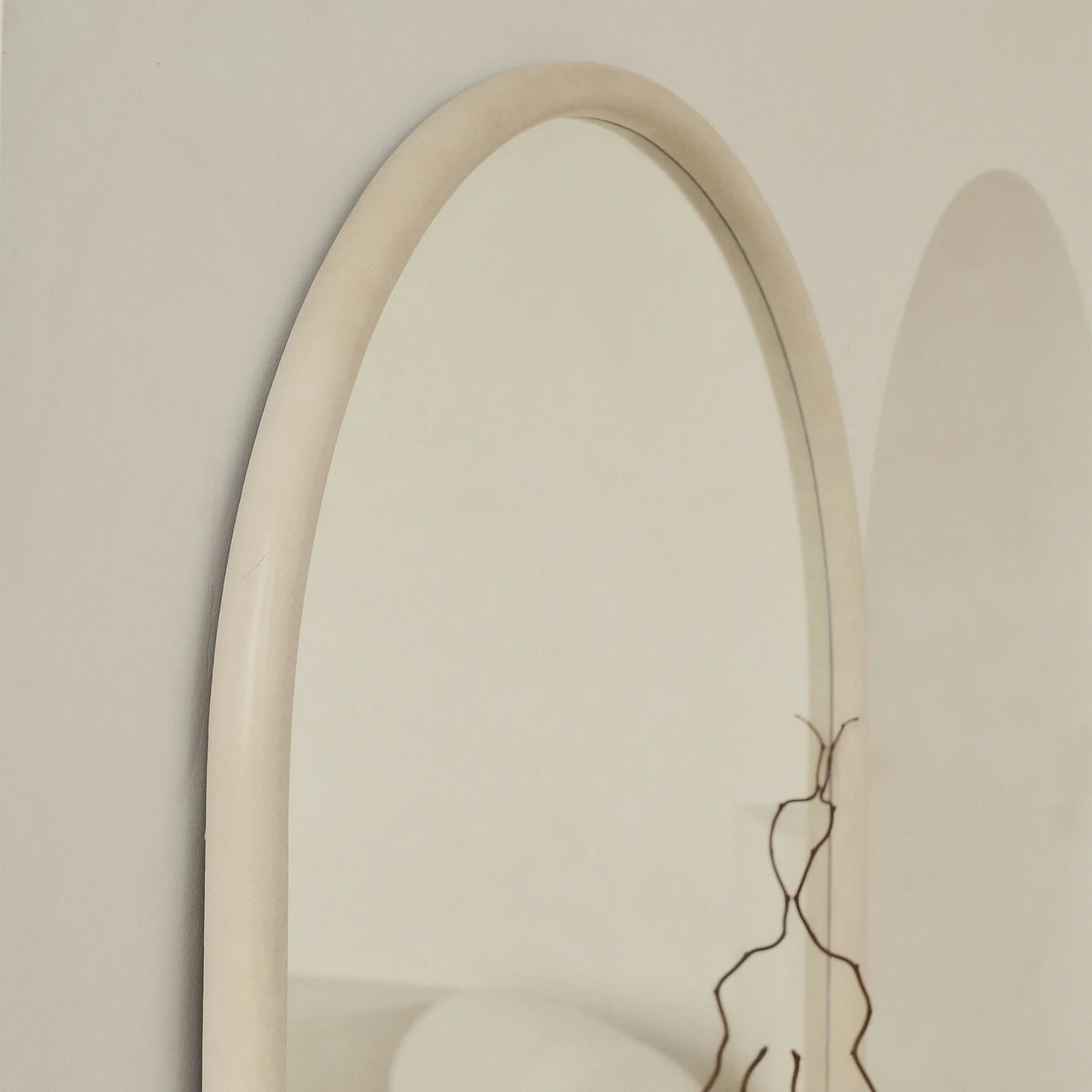 Grande espelho de corpo inteiro com moldura curva – 190 x 100 cm (Oferta especial)